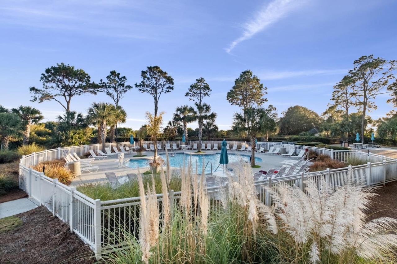 Ocean Dunes Villas #111, Beach Condo In Coligny Beach, 43 S Forest Beach Dr, Hilton Head Sc, Oceanfront Condo, Heated Pool, By Vacation Rental Hhi Гілтон-Гед-Айленд Екстер'єр фото