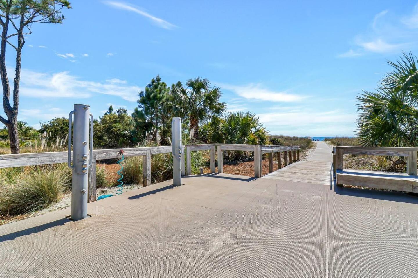 Ocean Dunes Villas #111, Beach Condo In Coligny Beach, 43 S Forest Beach Dr, Hilton Head Sc, Oceanfront Condo, Heated Pool, By Vacation Rental Hhi Гілтон-Гед-Айленд Екстер'єр фото